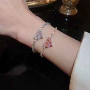 ✨ Elegant Adjustable Zircon Heart Bracelet - Korean Fashion Statement Jewelry (Wholesale)